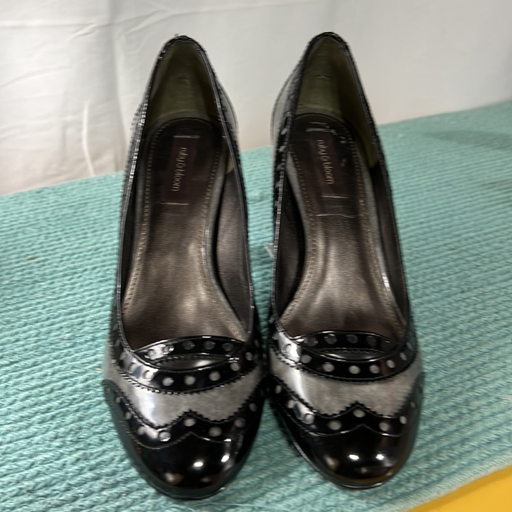 Ruby & Bloom Black & Gray Patent Leather Pumps, S… - image 3